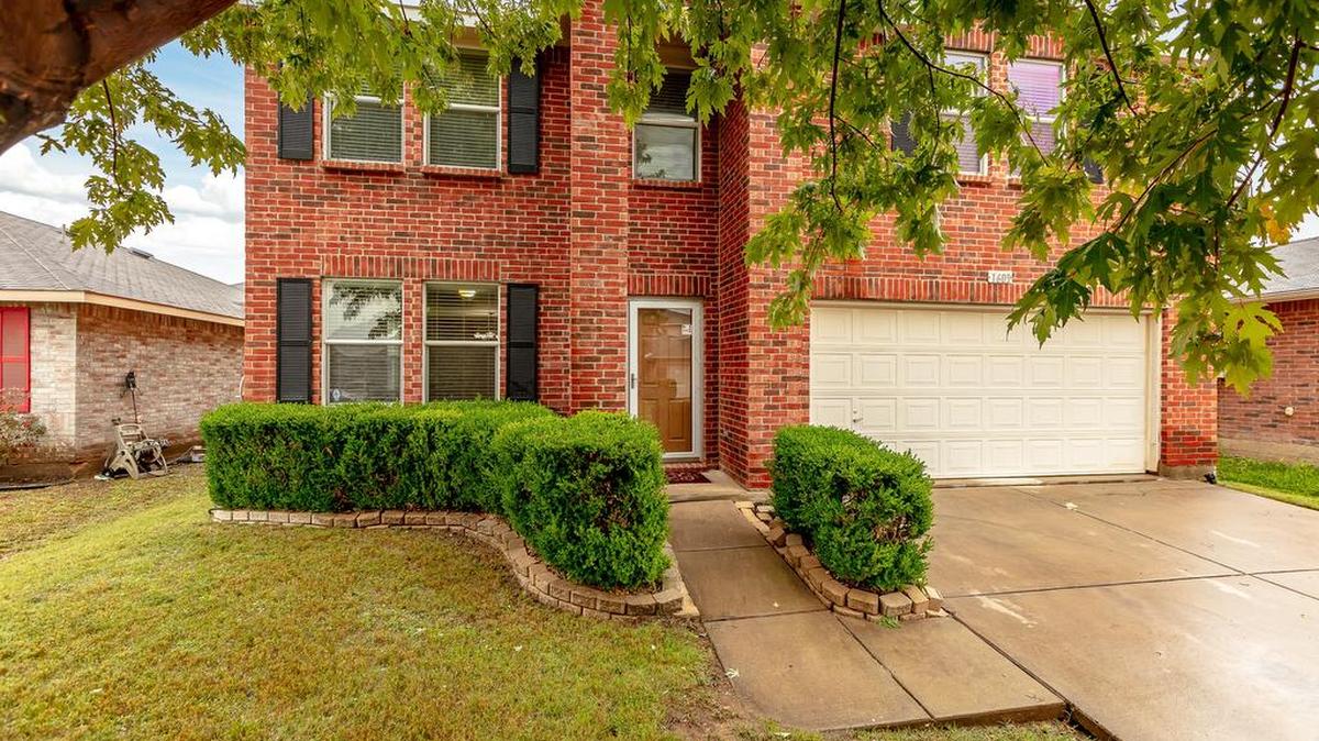 The home at 1609 Baxter Springs is priced $255,500.