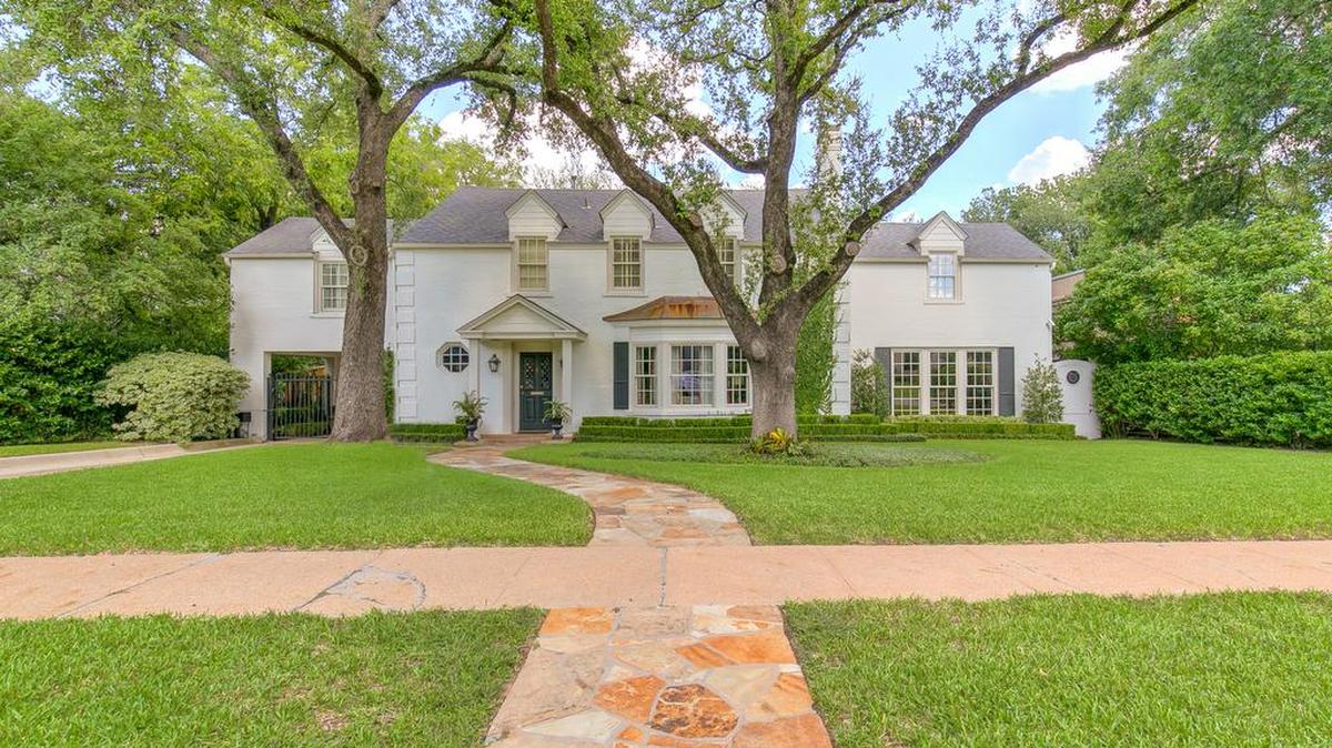The Georgian-style home at 3600 Hamilton Avenue is priced $1,425,000.