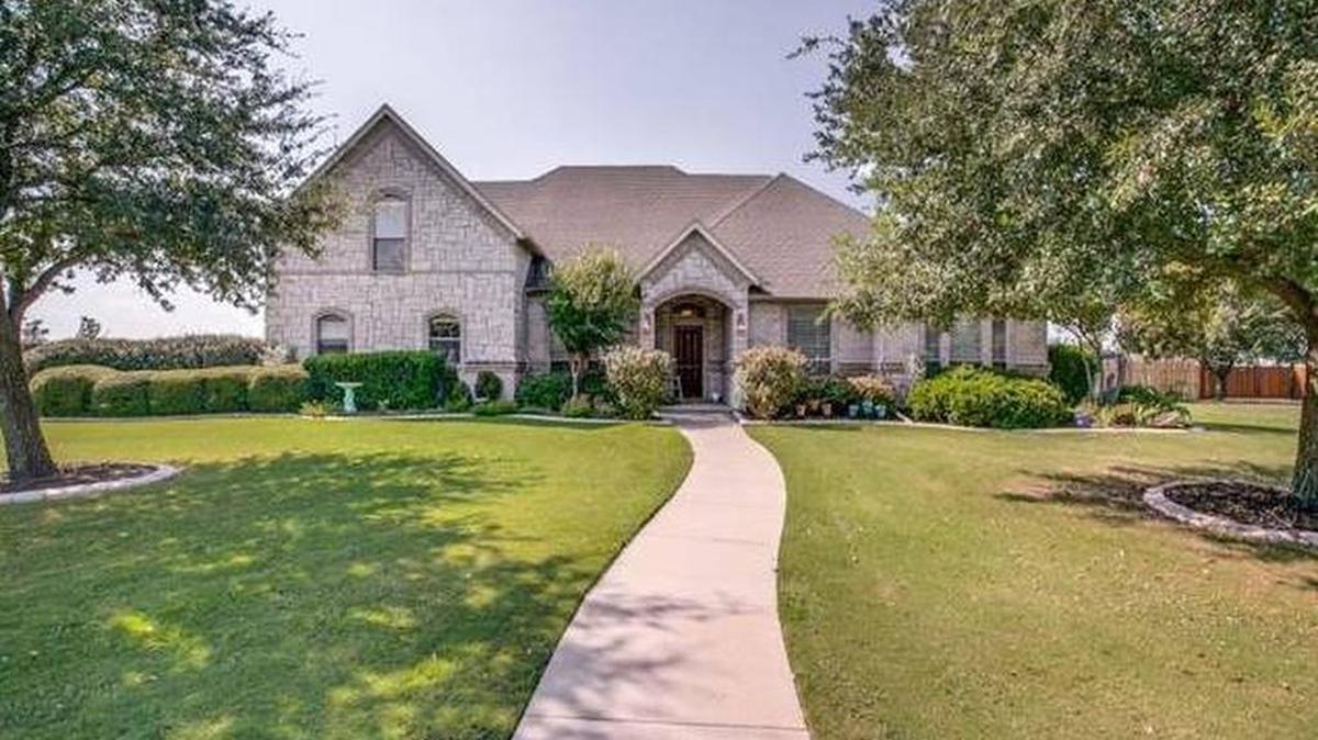 The home at 505 Bent Tree Lane is open Sunday, November 12 from 1 to 3 p.m.