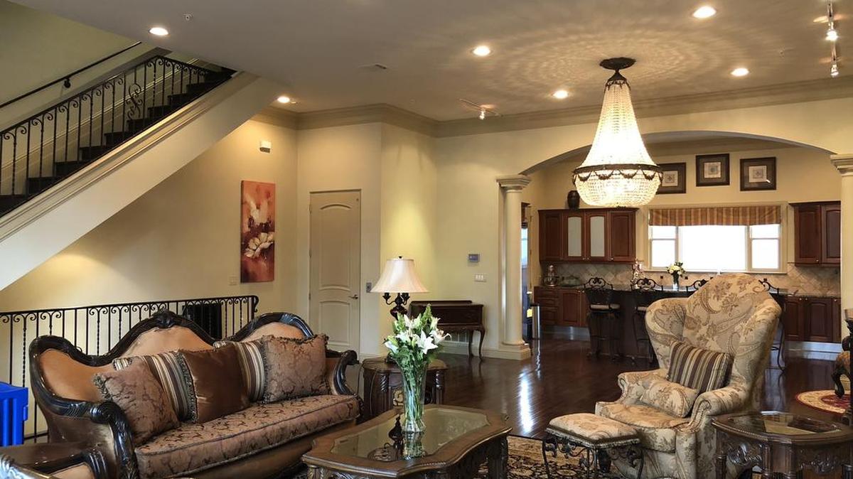 The Le Bijou condominium/townhome at 705 Jones Street is priced $950,000.