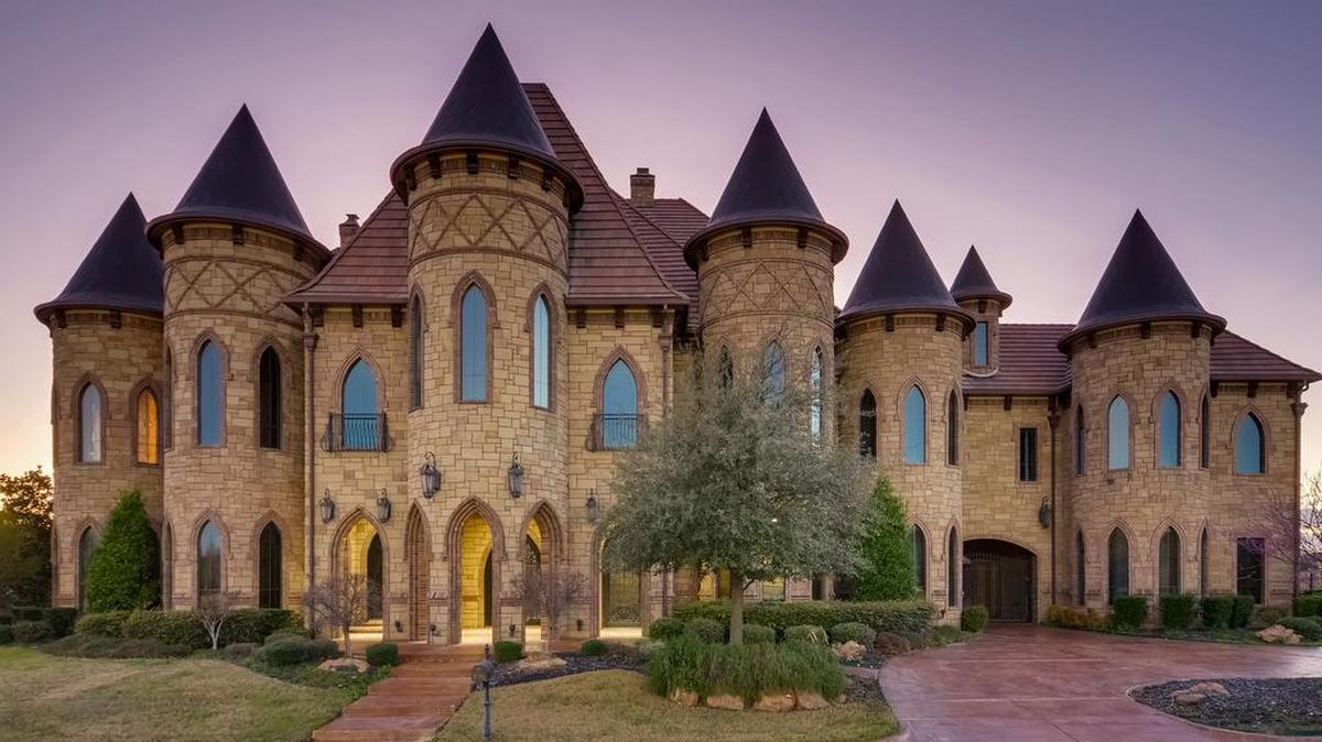 The estate at 3716 N. White Chapel Boulevard will sell to the highest bidder. Bidding opens April 23 and closes April 25. Open houses are held daily from 1 to 4 p.m.