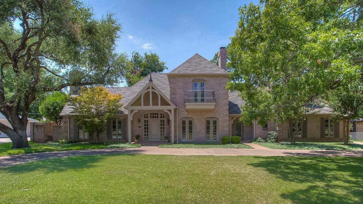 The home at 3416 Overton Park Drive West has an ideal location with proximity to walking and biking paths.