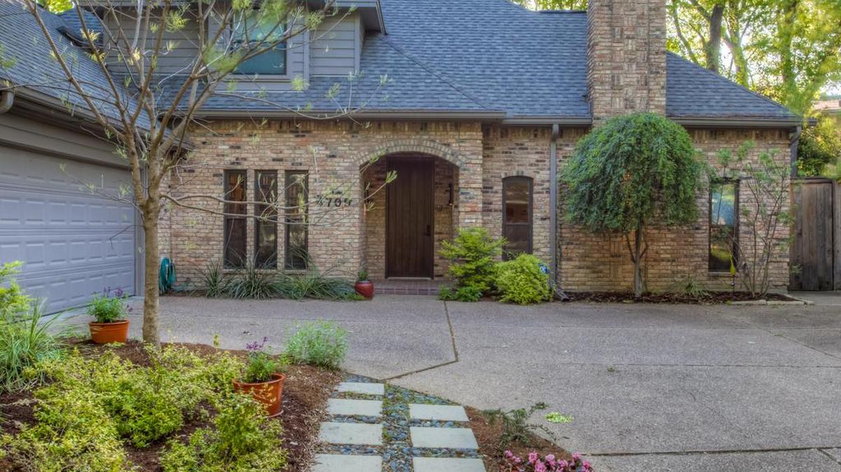 The home at 4709 Oak Trail is open Sunday, October 28 from 2 to 4 p.m.