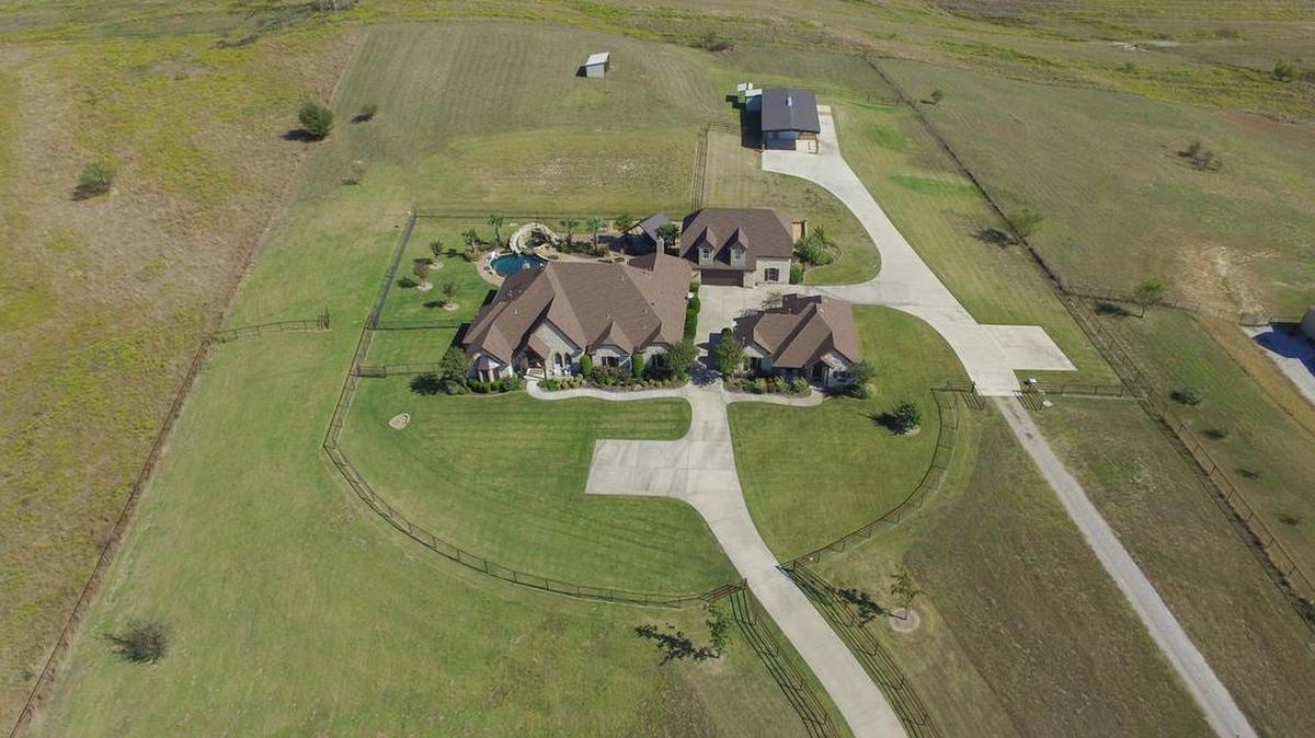 The home at 120 Aledo Ridge Road is open Sunday, January 28 from 2 to 4 p.m.