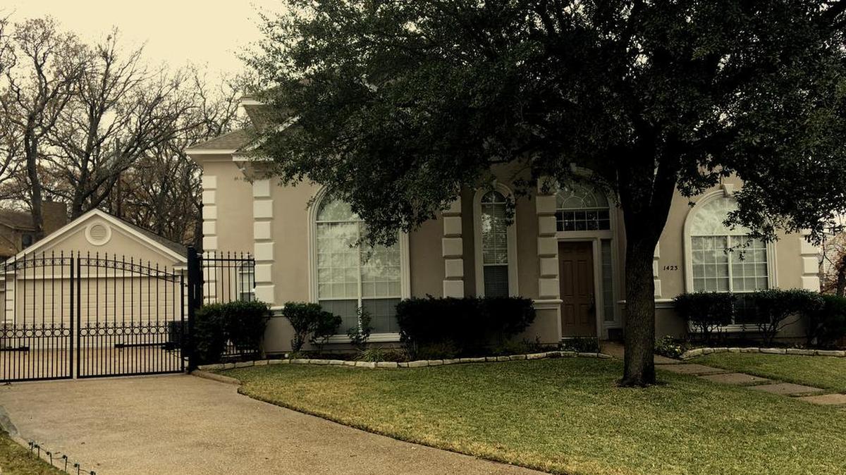 The home at 1423 Rio Bend Court is open Sunday, January 7 from 1 to 4 p.m.