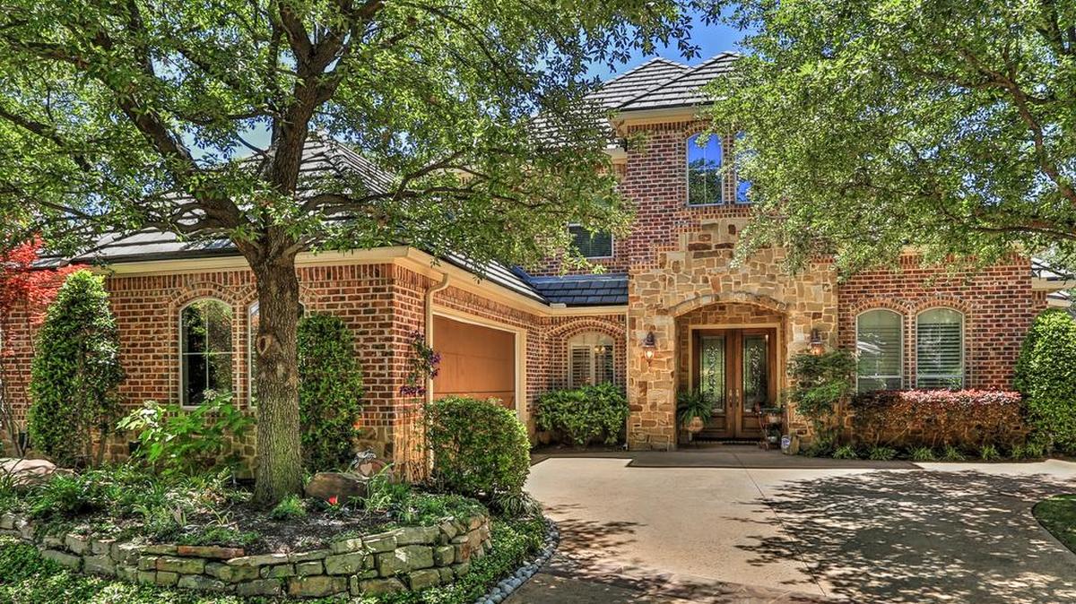 The home at 6736 Medinah Drive offers an easy lock-and-leave lifestyle.