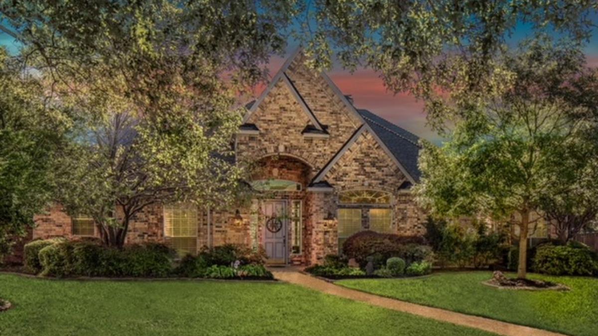 The home at 2204 Tournament Trail is open Sunday, November 5 from 2 to 4 p.m.