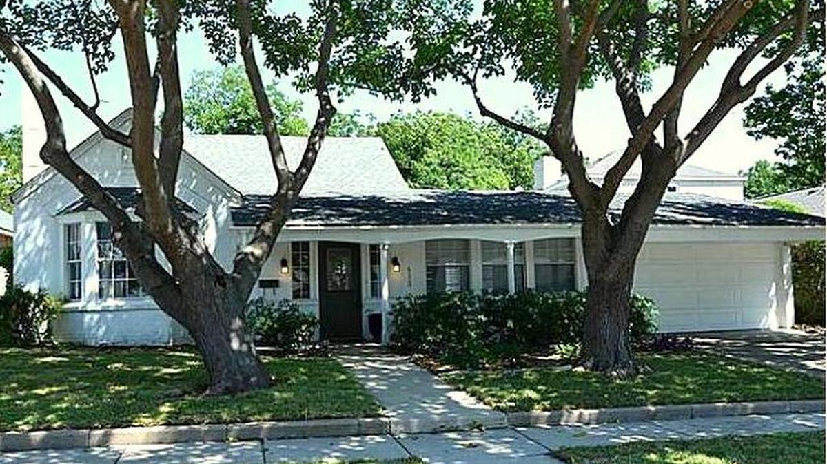 The home at 4520 Birchman Avenue is open Sunday, January 28 from 1 to 3 p.m.
