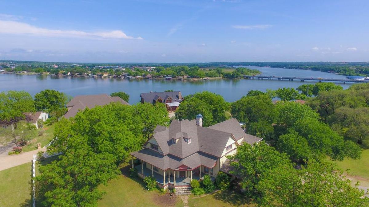 The home at 511 S. Baker Street is priced $750,000.
