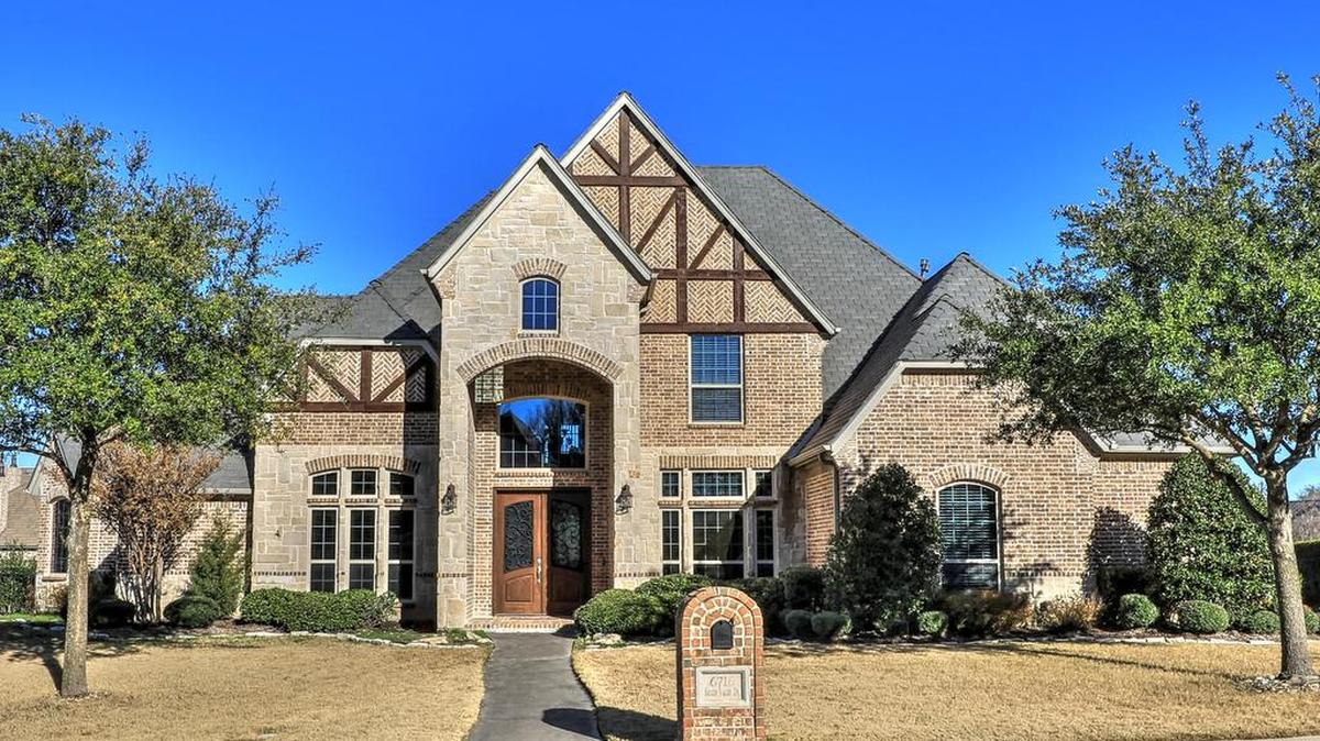 The home at 6716 Saucon Valley Drive is open Sunday, January 13 from 2 to 4 p.m.