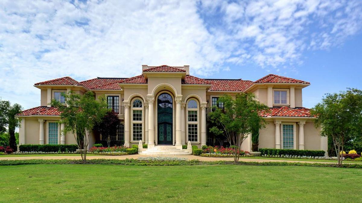 The home 2324 Panorama Court in Arlington features geothermal heating and cooling and a full smart-home system. Priced $4,500,000, the home is listed by David Fielden of Briggs Freeman Sotheby’s International Realty.
