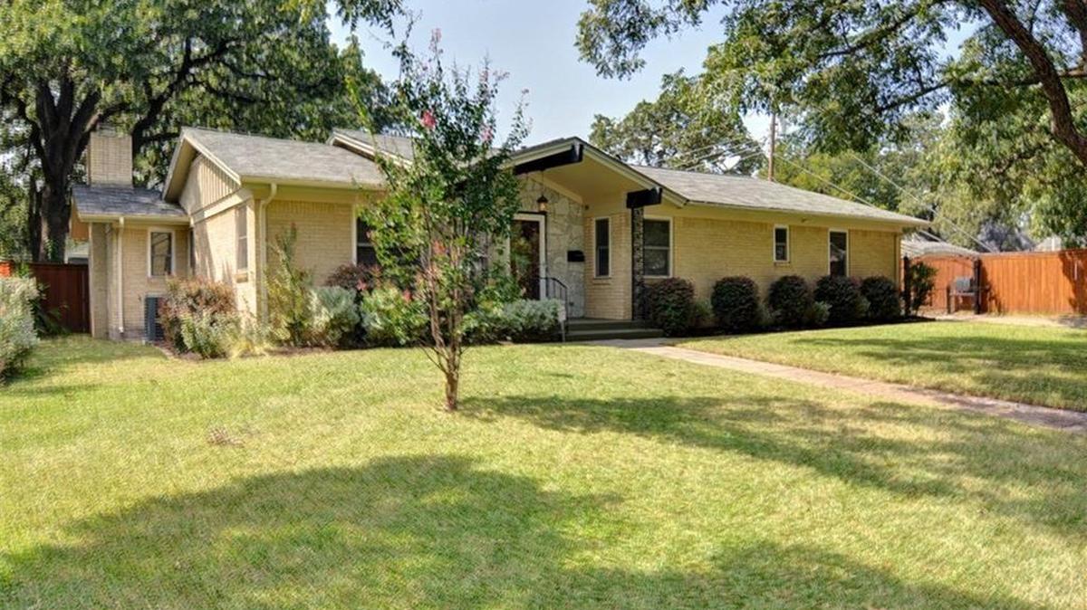 The home at 1805 Mapleleaf Street is open Sunday, November 19 from 1 to 4 p.m.