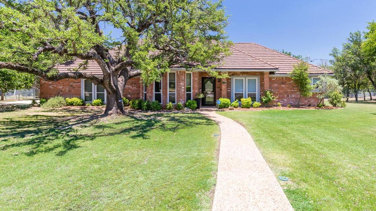 The home at 325 Fairway Drive is open Sunday, July 8 from 2 to 4 p.m.