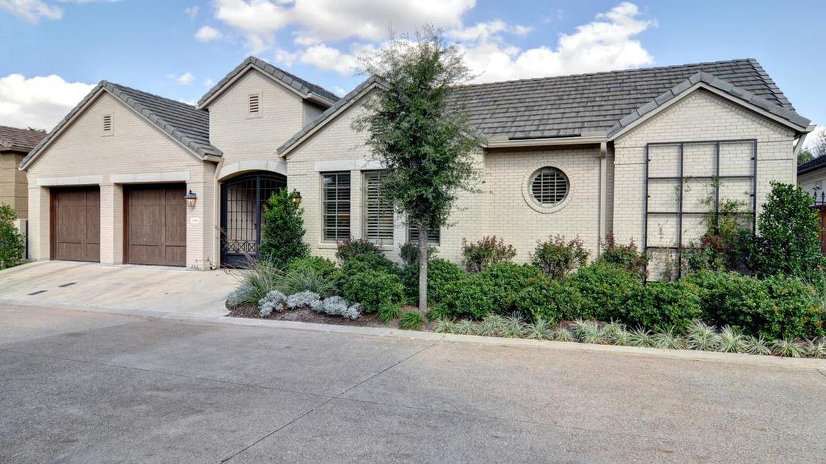 The home at 1909 Westover Square is open Sunday, November 5 from 1 to 4 p.m.