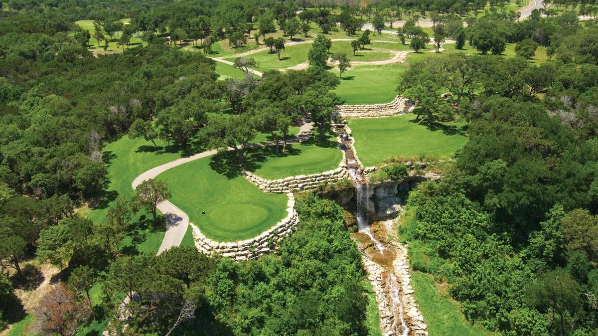 The Retreat has properties available ranging from patio site to three-acre estate home sites.
