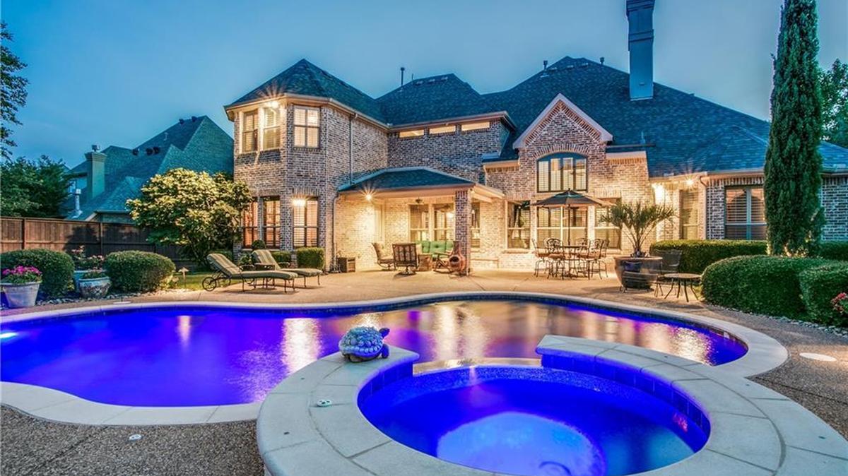 The home at 6756 St. Moritz Parkway is open Sunday, October 22 from Noon to 2 p.m.