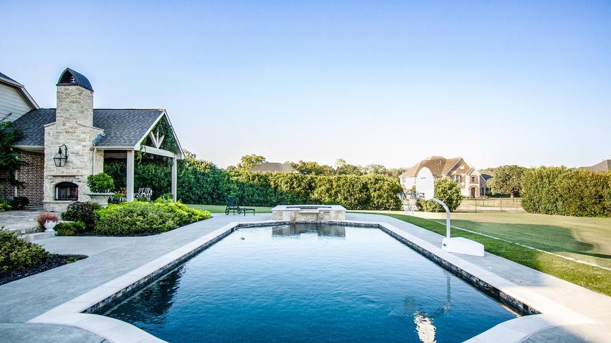 A stylish sale in Southlake for 2017 by Briggs Freeman Sotheby’s International Realty was 601 Clariden Ranch Road, represented by the firm’s Gabriella Miller.