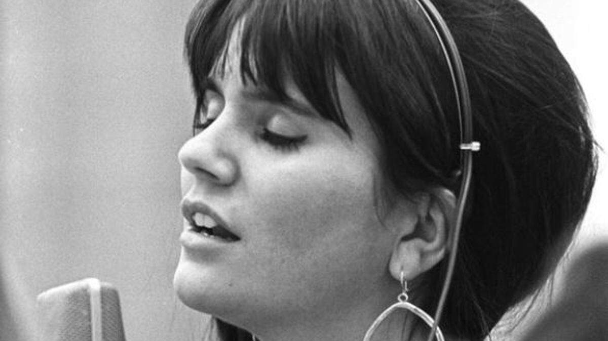La cantante Linda Ronstadt en una imagen que sale en el documental "Linda Ronstadt: The Sound of My Voice”.