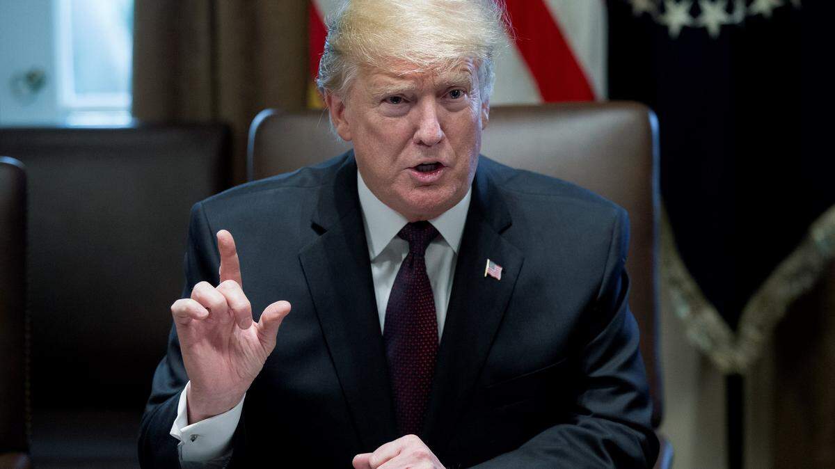 El presidente de los Estados Unidos, Donald J. Trump, ha indicado que su gobierno iniciará el proceso de deportación de 'millones' de inmigrantes.