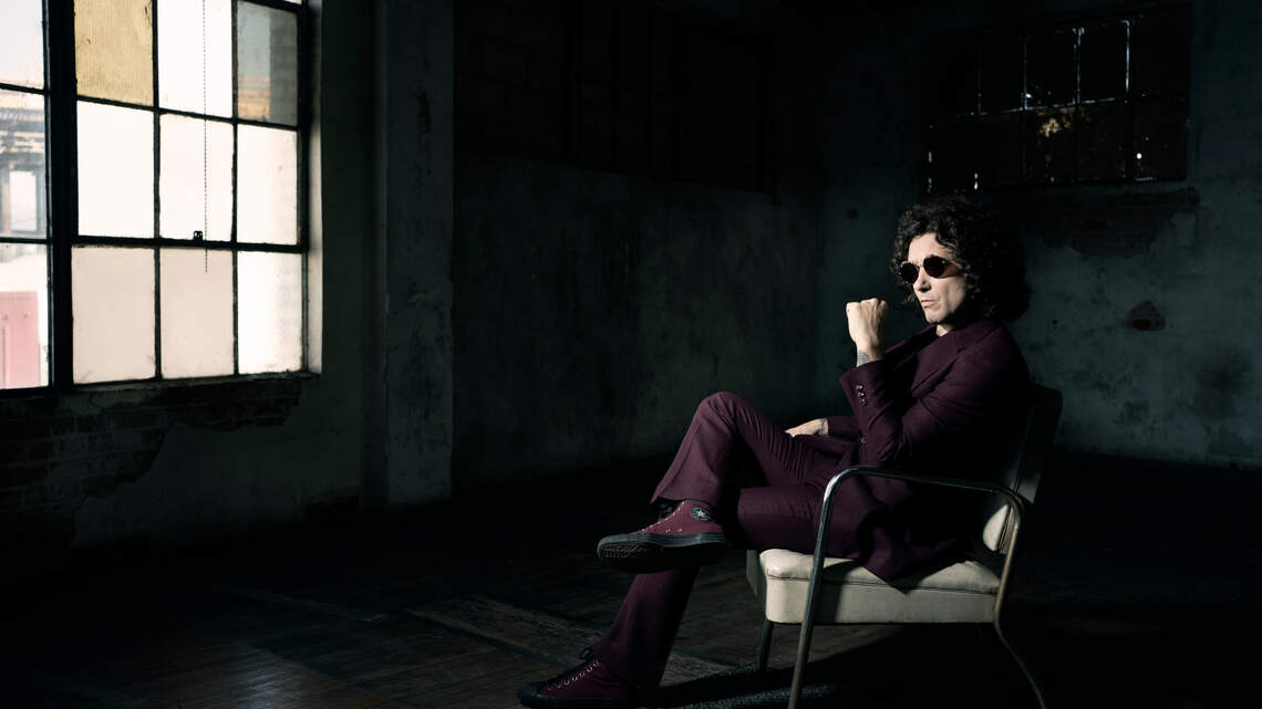 Nuevo disco de Enrique Bunbury tiene un toque fronterizo