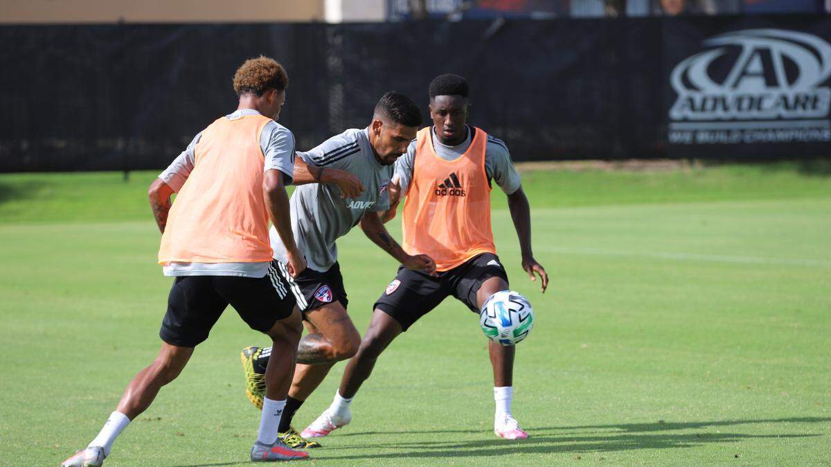 Los jugadores del FC Dallas han estado entrenando por semanas para participar en el torneo “MLS is Back”, pero al final terminaron excluidos por los contagios que surgieron en las filas de la escuadra.