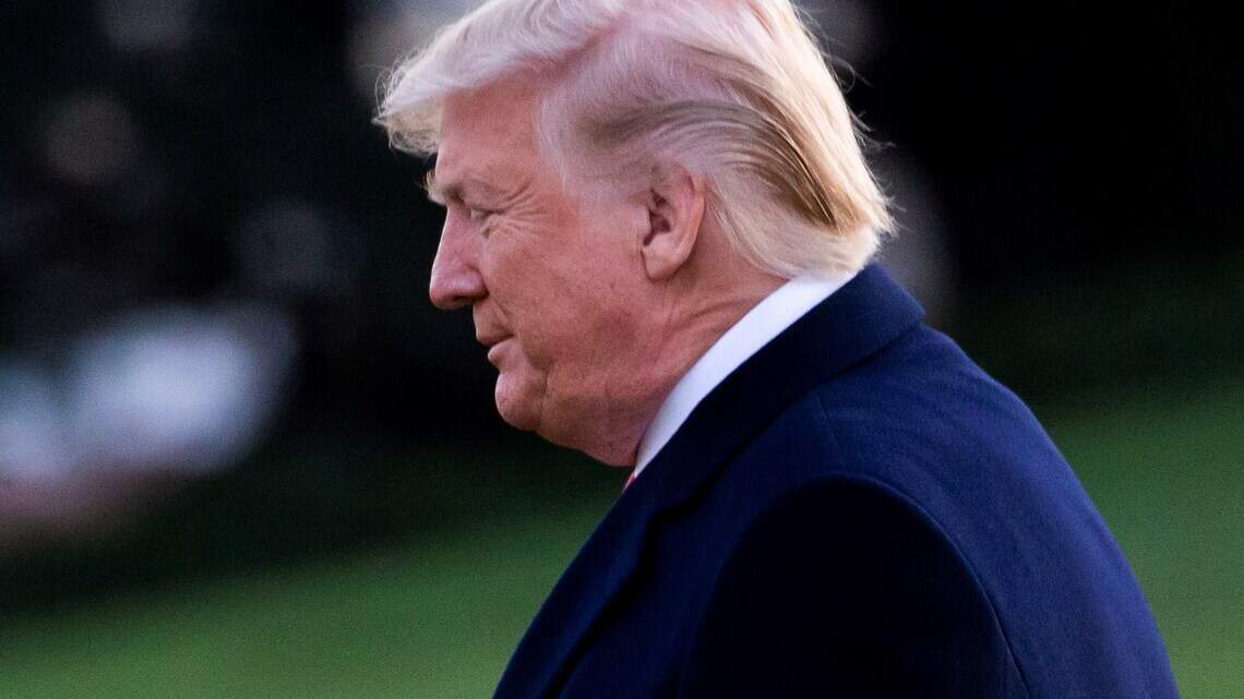 Los demócratas aprueban cargos contra Trump; presidente enfrentará juicio político