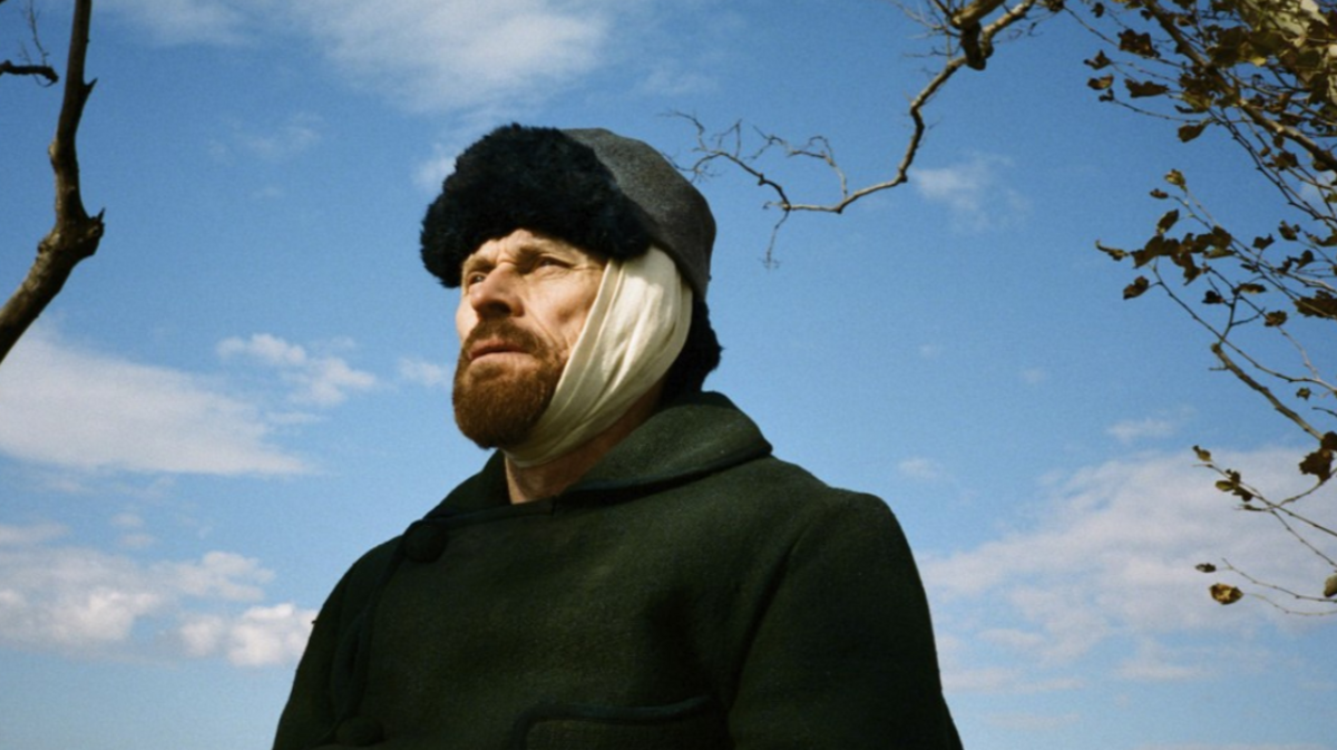 El actor Willem Dafoe interpreta al pintor Vincent van Gogh en la película “At Eternity’s Gate”.