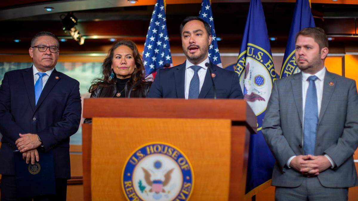 El representante demócrata Joaquín Castro y miembros del Caucus Hispano hablan sobre el programa de Acción Diferida DACA. La organización NALEO espera que latinos tengan un papel prominente en la administración del presidente electo Joe Biden.