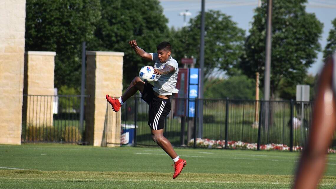 Santiago Mosquera llegó y no deja de jugar
