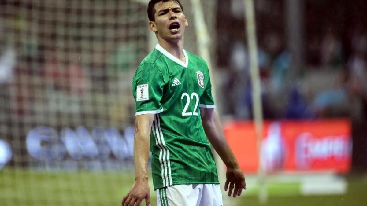 Hirving Lozano apareció en la oncena de jugadores jóvenes más destacados que clasificó la FIFA conforme a sus actuaciones en el 2017.