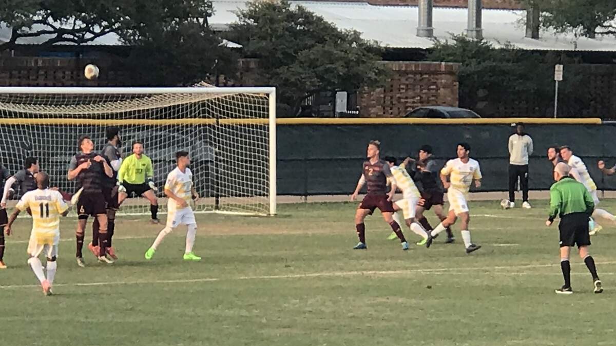El equipo de Vaqueros de Fort Worth se prepara para arrancar su quinta temporada.