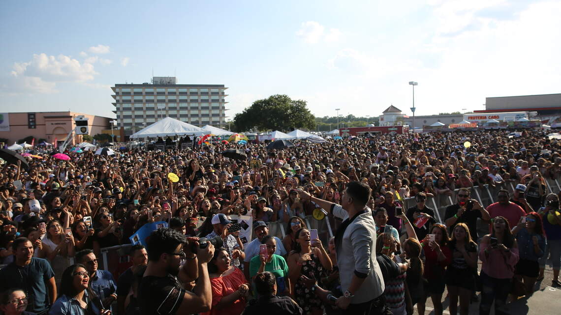 Festival de Fiestas Patrias de Univisión Radio