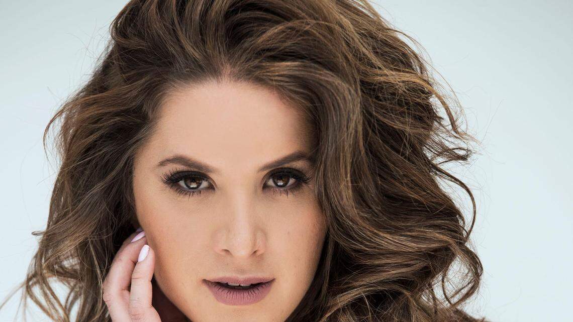 “Los villanos son víctimas con historias que no han contado”, expresa Ivana de María, antagonista de la telenovela/serie, ”La Bella y las Bestias”.