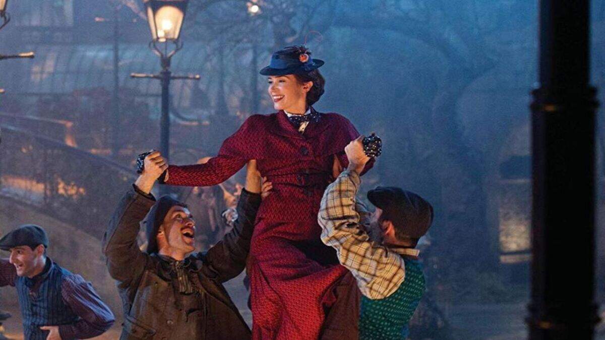 La actriz Emily Blunt interpreta a Mary Poppins.