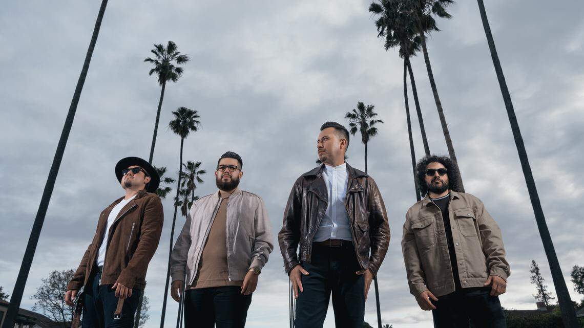 “...Tener esa conexión con la gente, al final del día se escucha mejor que vender discos”, dice Giovanni Hernández del grupo SuenaTron.