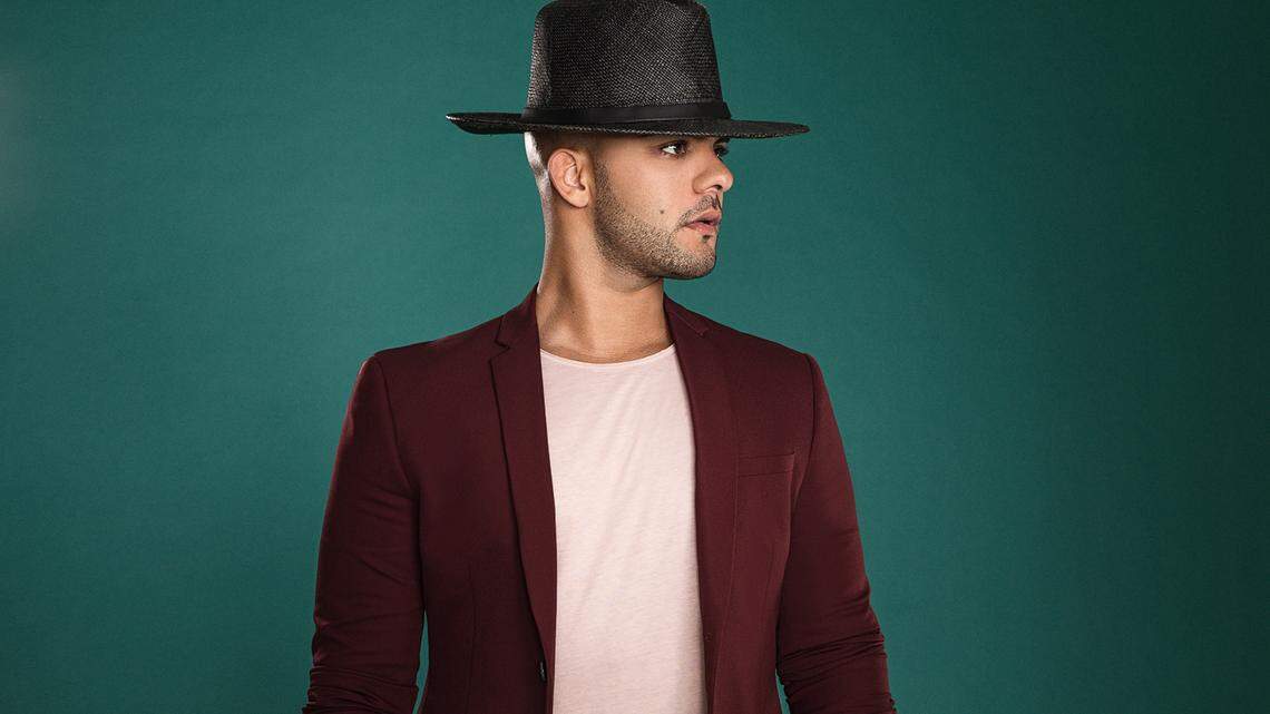 “Este disco es para conectar a mi generación, con la de los grandes y para que las nuevas generaciones conecten también, es una expresión de conectar por conectar”, comparte el cantante Gabriel.