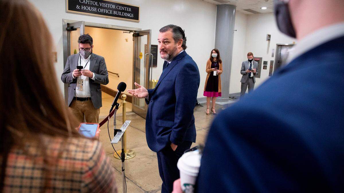 El senador texano Ted Cruz viajó a Cancún con su familia en medio de una crisis de energía eléctrica causada por una tormenta invernal.