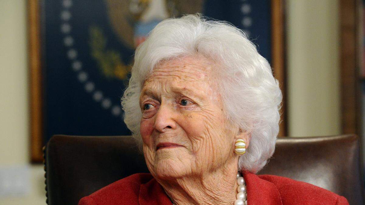 La ex primera dama Bárbara Bush falleció el martes a los 92 años.