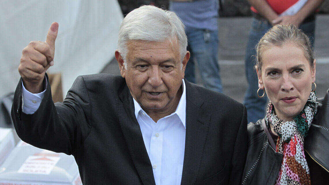 López Obrador gana la presidencia de México, según sondeos