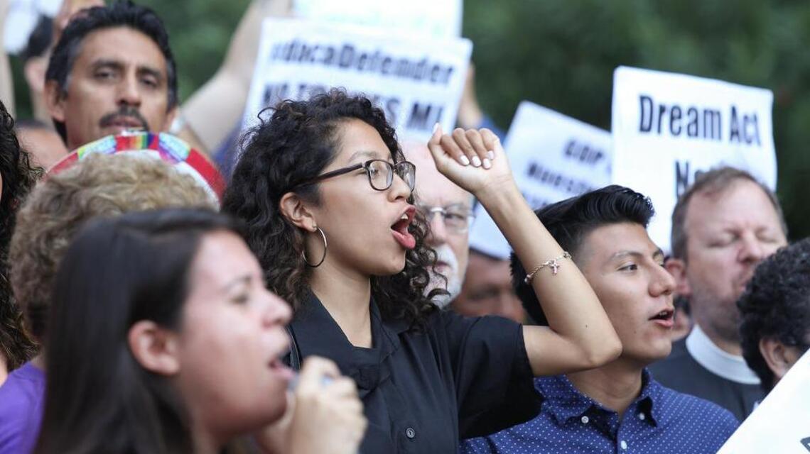 Senadores piden que no se usen datos de ‘soñadores’ para deportarlos