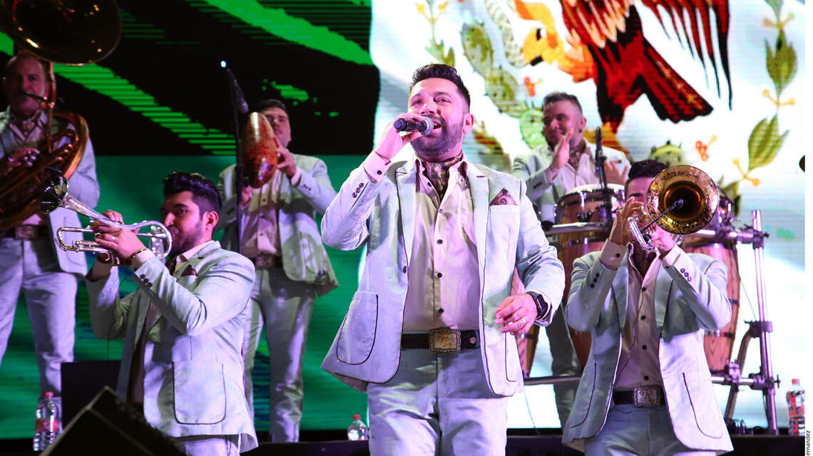 Se presenta en concierto privado Banda El Recodo