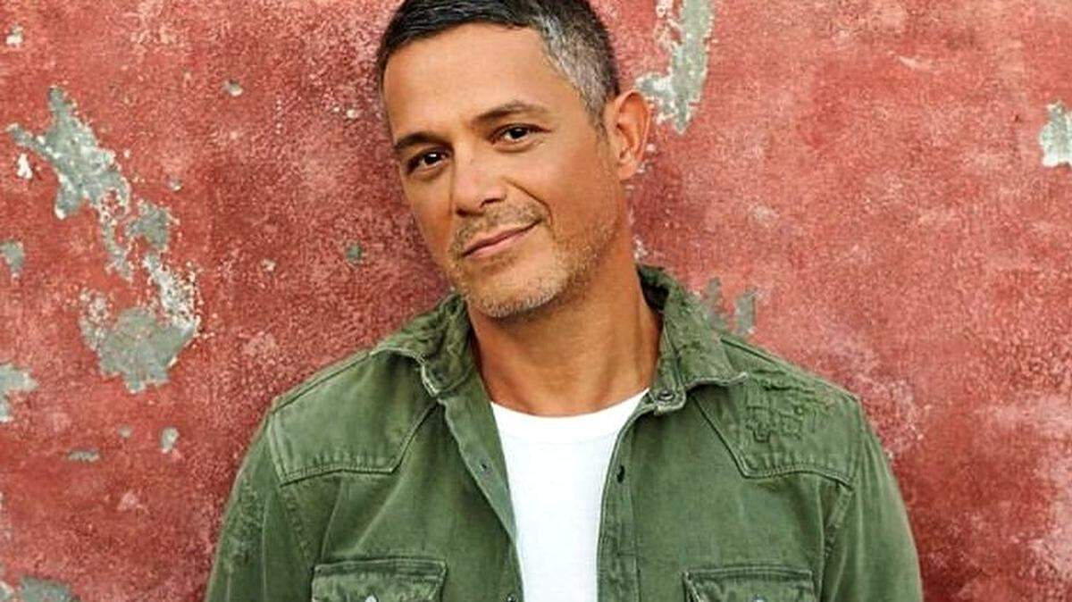 El cantante español Alejandro Sanz trae su música pop al estilo flamenco al Metroplex.