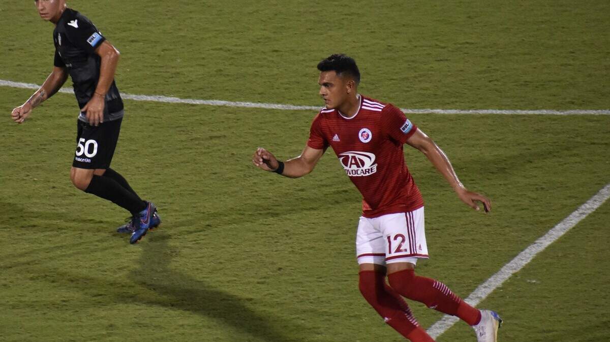 El jugador Cristian Colmán ha indicado que se encuentra listo al 100 por ciento para ingresar al campo de juego.