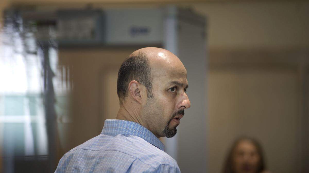 El ex pelotero mexicano Esteban Loaiza a su llegada este viernes al tribunal federal en San Diego, California.