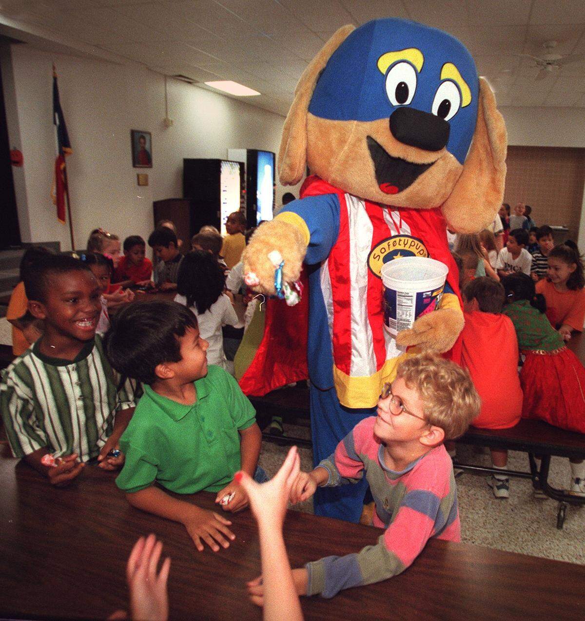1998: Police officers presented a Halloween program to first-graders Glen Harmon Elementary in Mansfield ISD on how to stay safe.