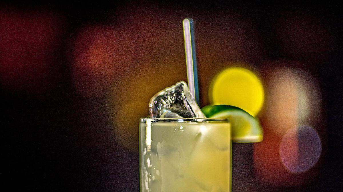 A minor in Texas may possess and consume an alcoholic beverage if the minor is in the visible presence of their adult parent, guardian or spouse.