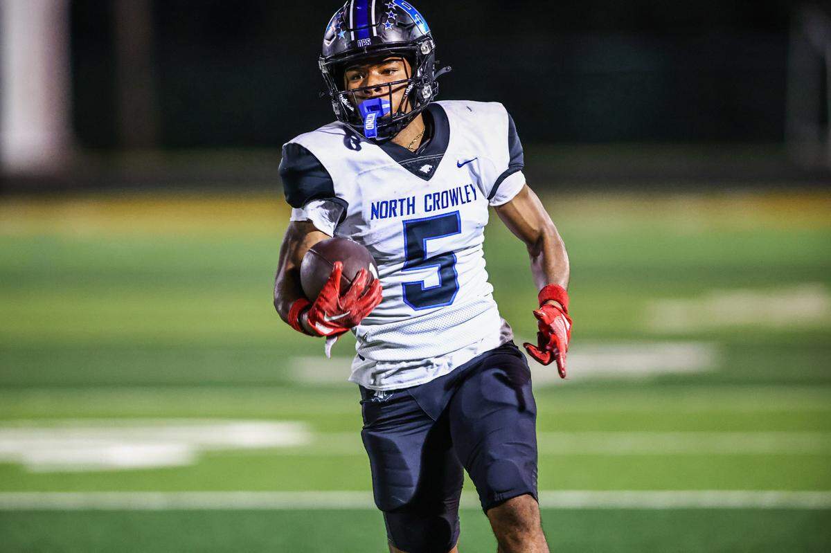 North Crowley running back Daniel Bray scores on a long TD run against DeSoto on Friday, September 6, 2024 at Eagle Stadium in DeSoto, Texas.