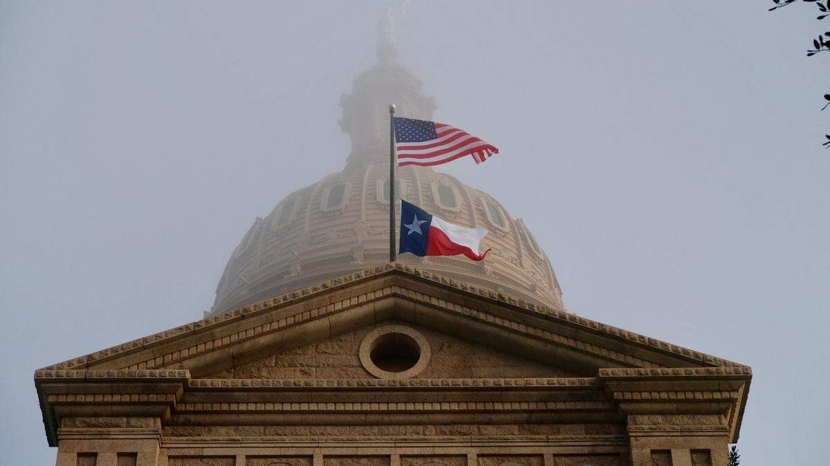 Fog enshrouds Texas Capitol dome on Jan. 8, 2019, opening day of the 86th Texas Legislature.