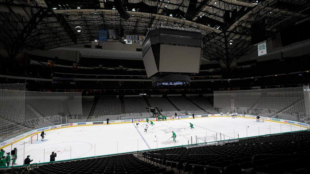 The Dallas Stars are planning to open the American Airlines Center to full capacity in the playoffs. Now the team just has to get there.