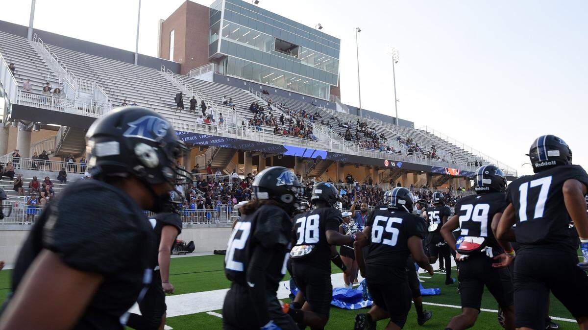 North Crowley defensive tackle Sterlin Brooks commit to TCU. Special/Bob Haynes